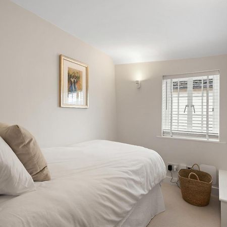 Beautiful Period Property In Historic Town Braintree Bagian luar foto